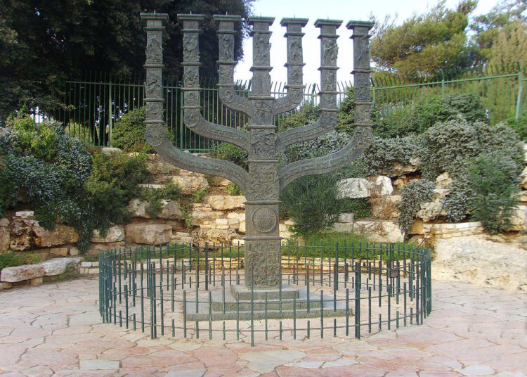 Die Hoffnung lebt:Naftali Bennett als Friedensstifter?